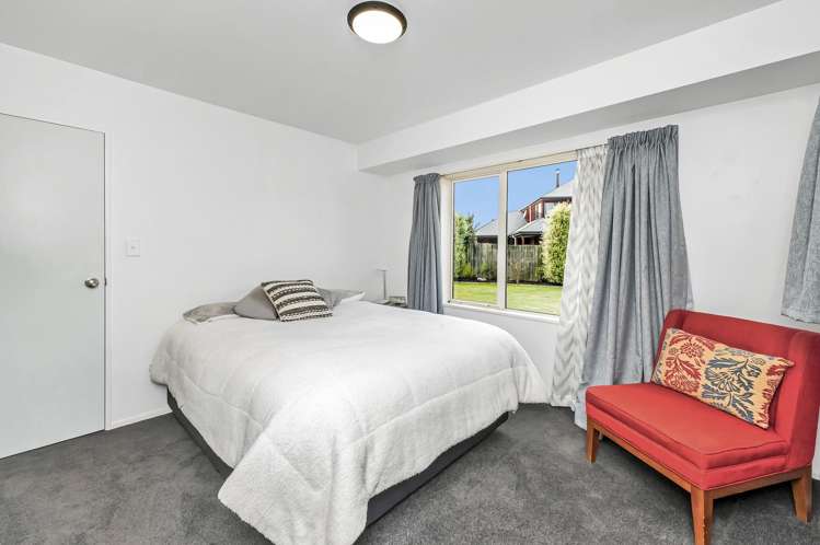 6 Oldham Place Darfield_16