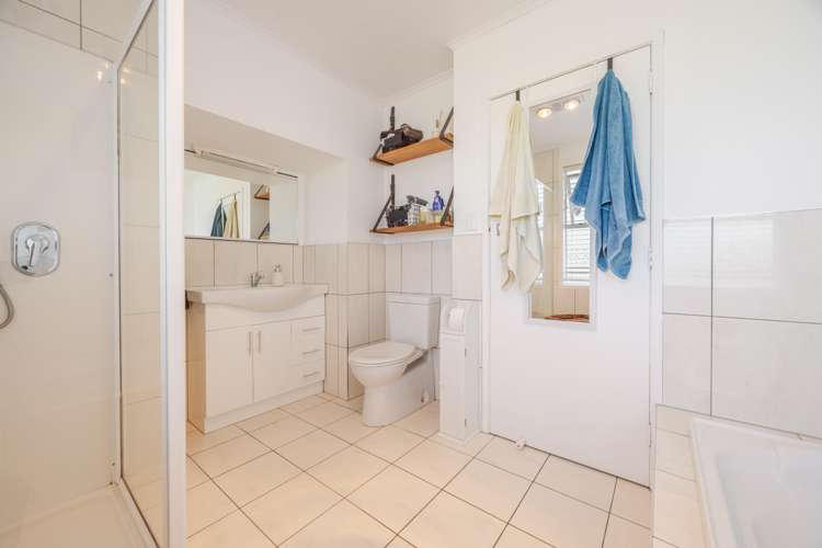 807 Willowpark Road North Hastings_16