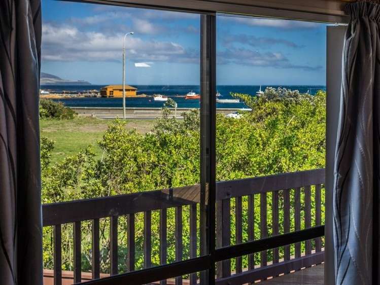 10 Reef Street Island Bay_10