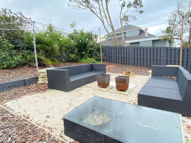 12a Beach Road Mellons Bay_15