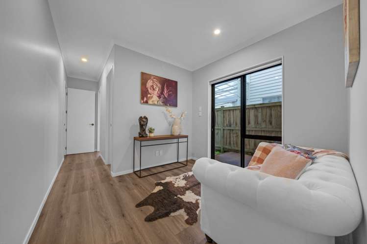 25 Koropa Road Flat Bush_12