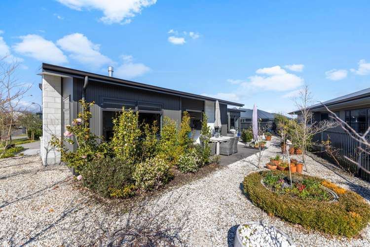 15 Noumea Drive Rangatira Park_17