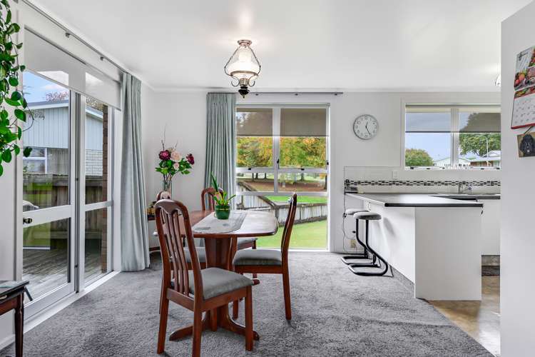 5 Chamberlain Place Chartwell_17