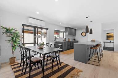 2/99 Riverside Road_1