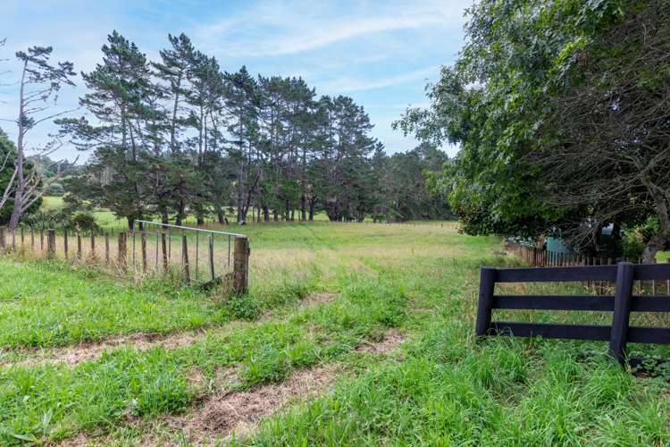 572 Pinnacle Hill Road Bombay_18