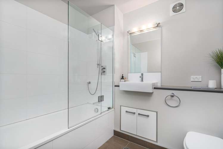 8/73 South Highway - Sovereign Pier Whitianga_20