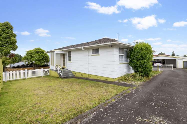76 Taylor Road Mangere Bridge_17