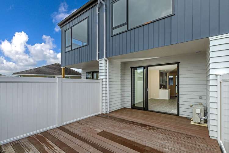 2E Glenford Lane Te Atatu Peninsula_15