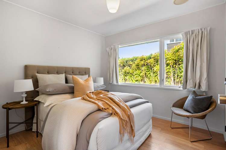 77 Kiwi Esplanade Mangere Bridge_13