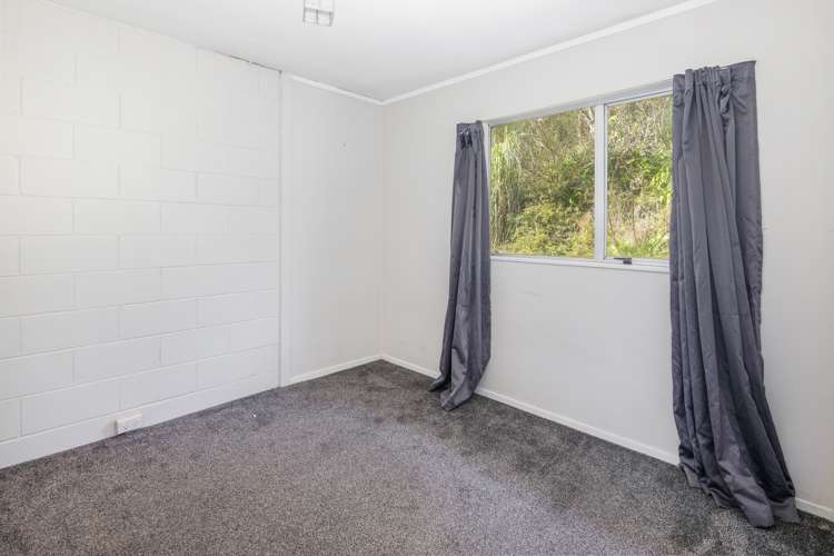 16 Makatote Grove Churton Park_11