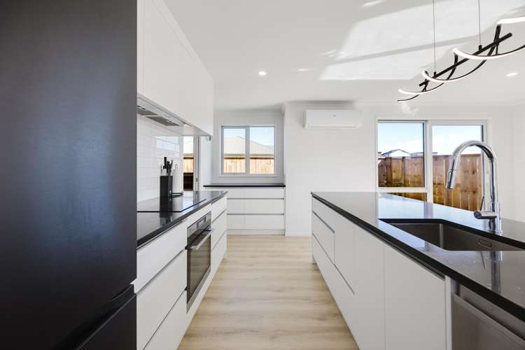 13 Uatoto Road Clarks Beach_16