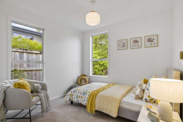 86 Aeroview Drive Beach Haven_11