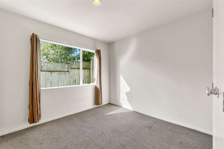 2/57 Gladstone Road Northcote_7