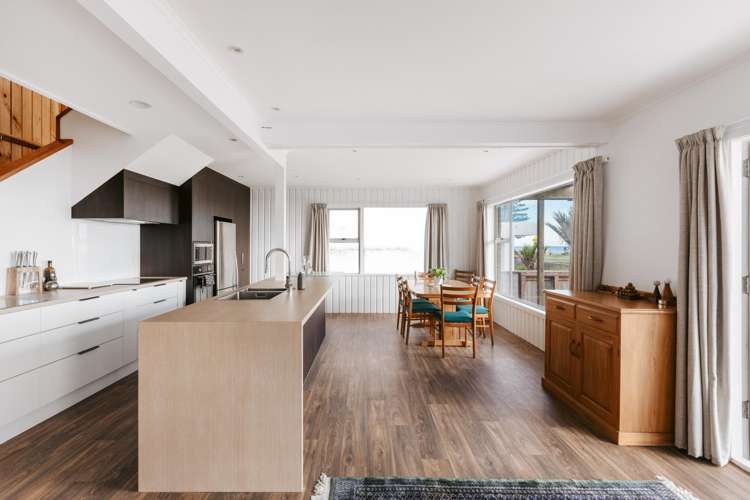 69 Marine Parade Mt Maunganui_16