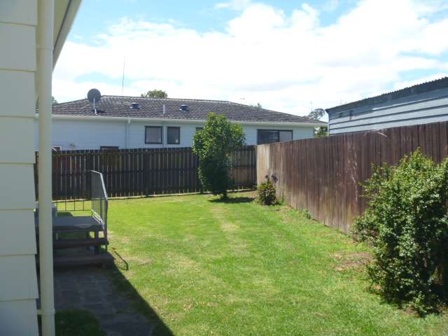1/8 Senecio Place Manurewa_1