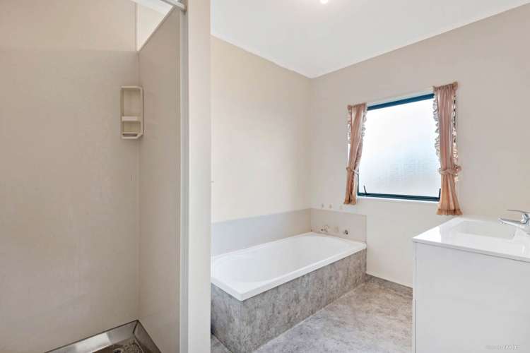 5/4 Parker Avenue New Lynn_11