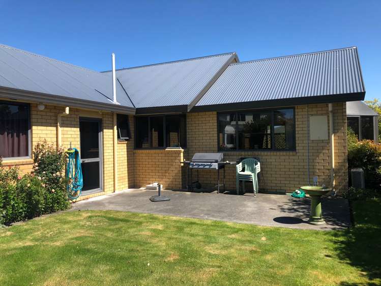 5 Falcon Drive Allenton_17