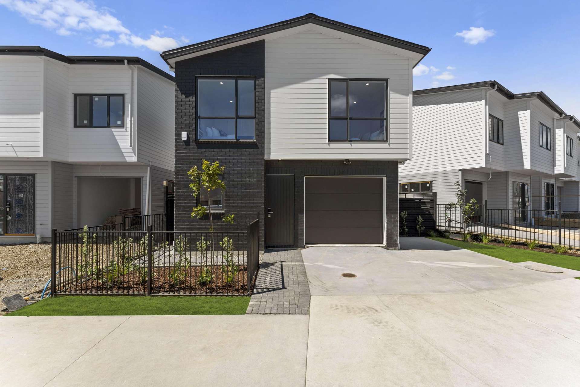 11 Greenbrier Street Westgate_0