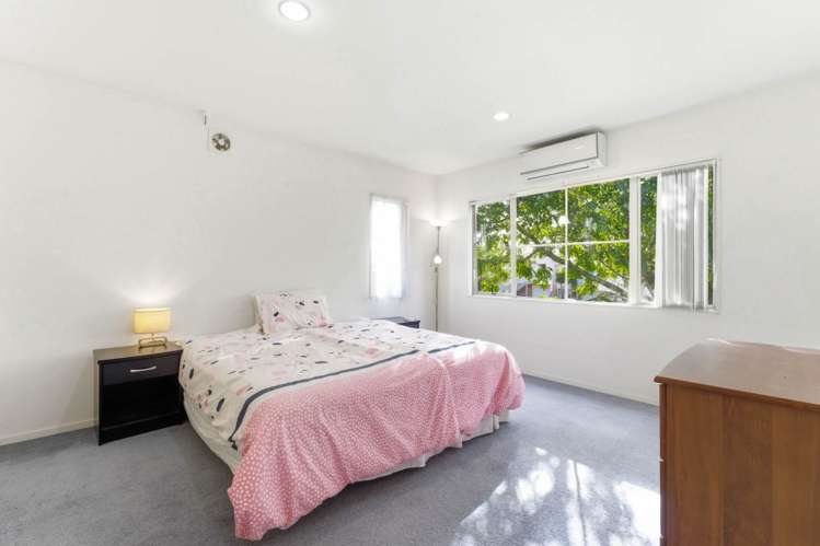 2/38 Fields Parade Oteha_9