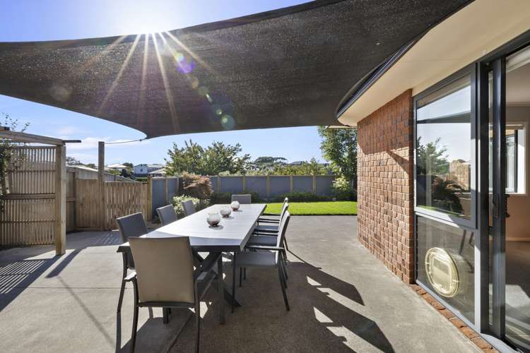 5b James Drive Bell Block_16