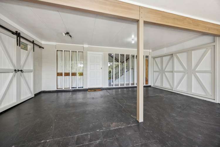 12 Raroa Terrace Waiatarua_19