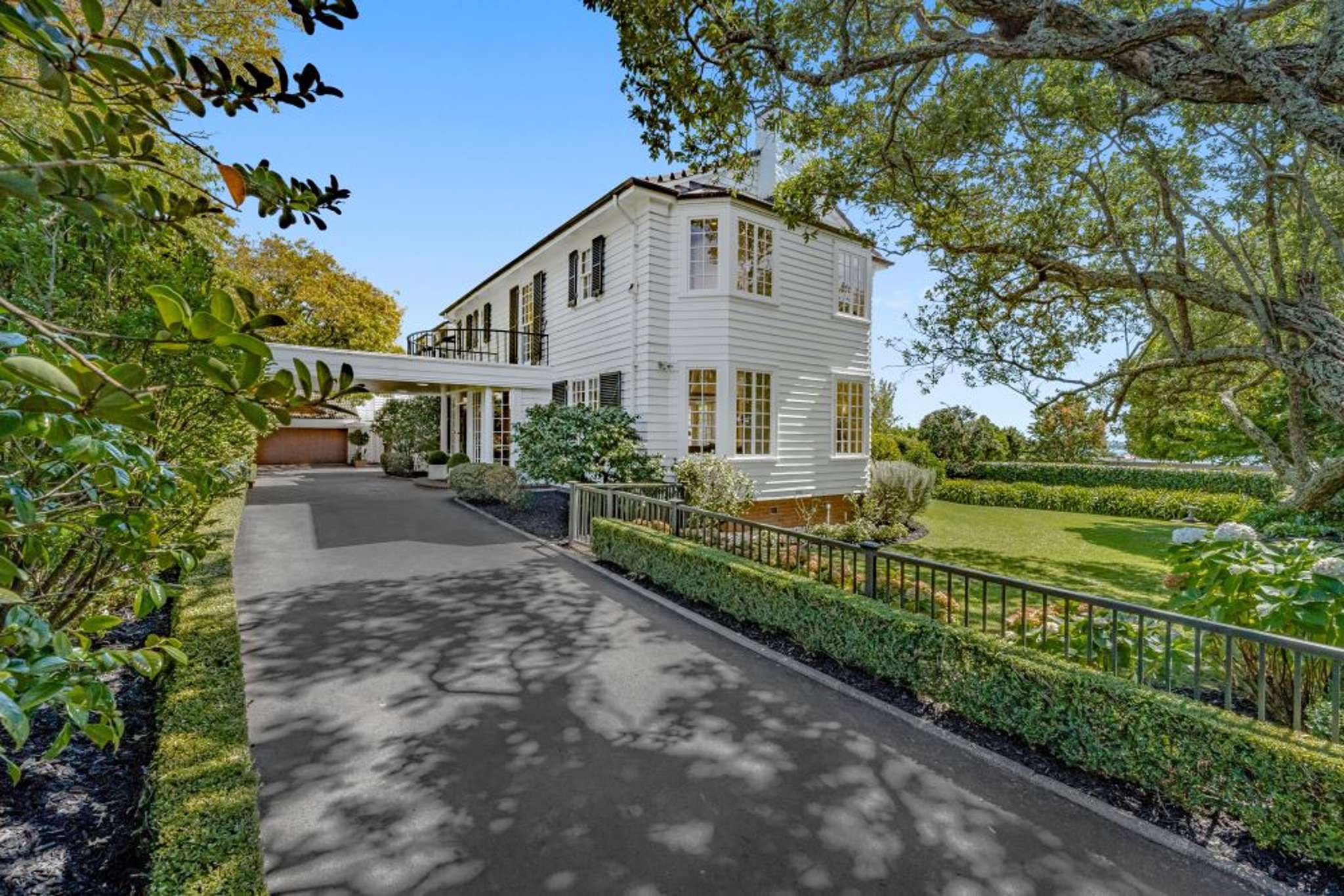 Remuera mansion linked to Olympic champion rower for sale