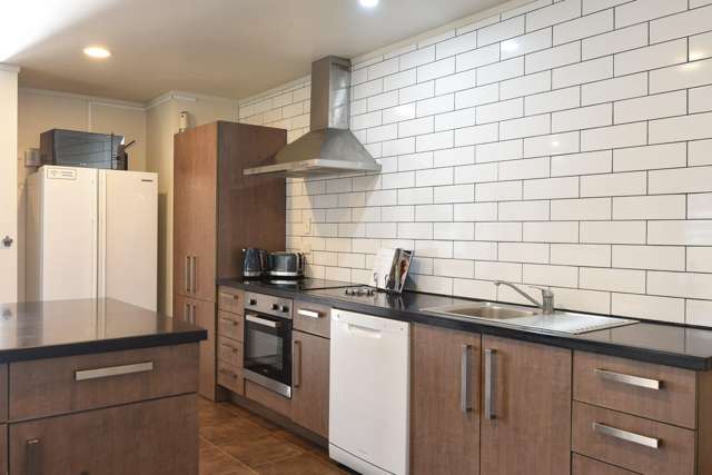 14A Sloane Avenue Tihiotonga_4