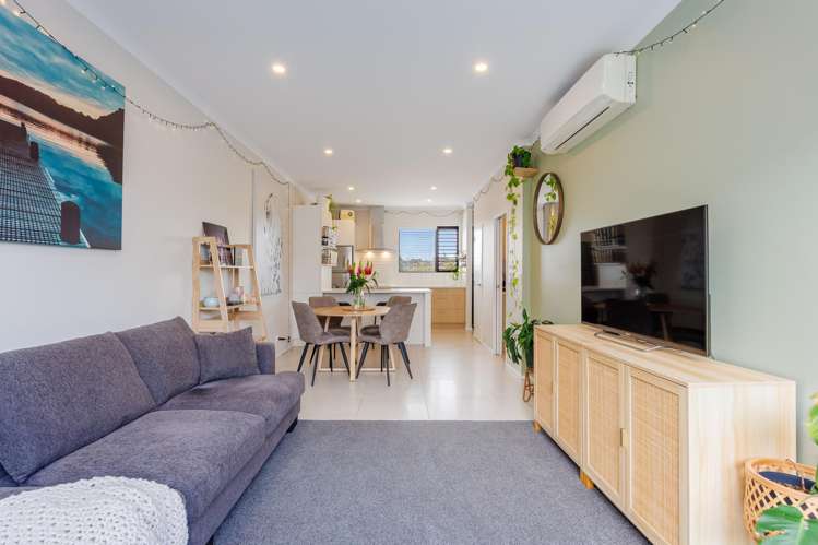 8 Owen Chapman Drive Red Beach_11