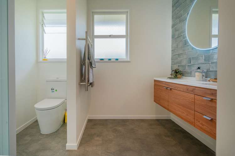 1 The Crescent Waihi Beach_7