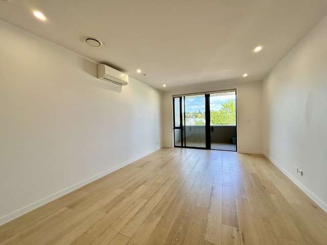 111/1 Kimiora Street Three Kings_3