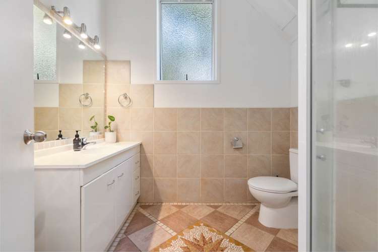 33 Ewhurst Place Goodwood Heights_21