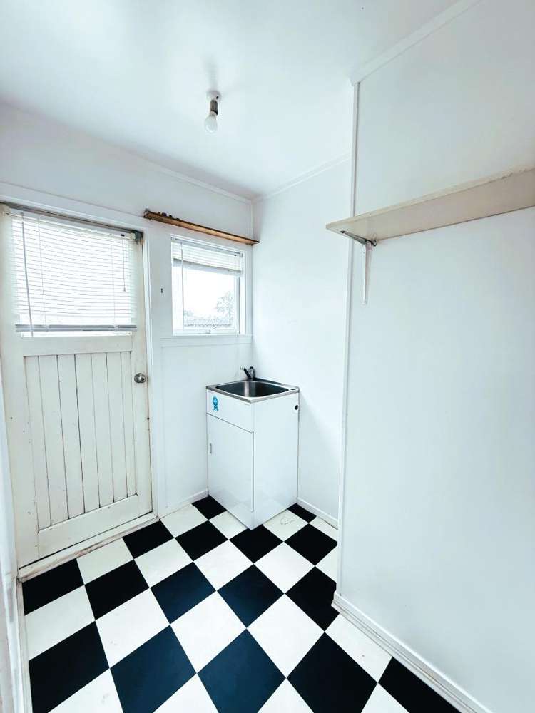 2b Foch Avenue Three Kings_11