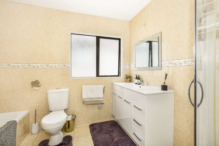 21 Janway Avenue Flat Bush_9