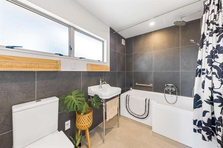 1/10 Taiere Terrace Onehunga_7