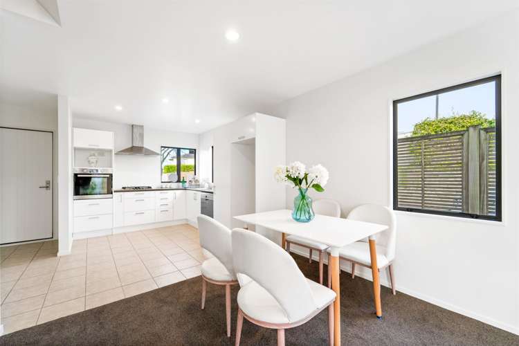 1/64 Schnapper Rock Road Schnapper Rock_1