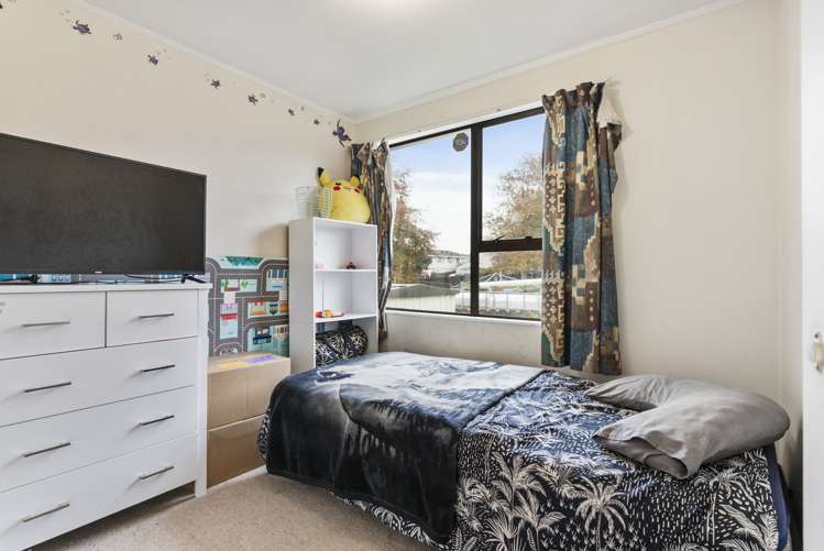 1/1 Ebenezer Way Clendon Park_12