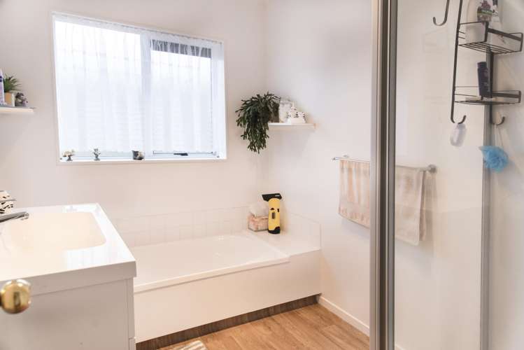 8 Bernina Place Manurewa_7