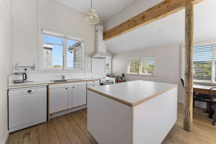 585 Lower Queen Street Richmond_2