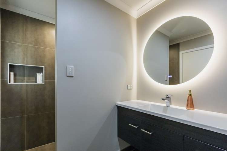 75 Squire Drive Awatoto_13