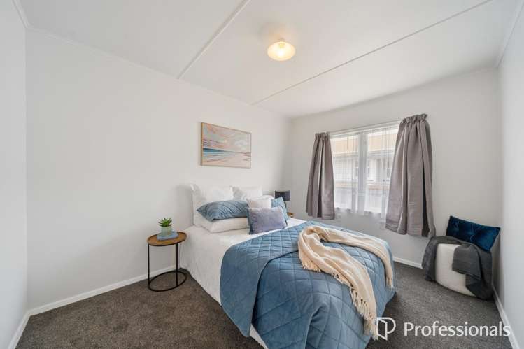 8 Roberts Street Wainuiomata_15