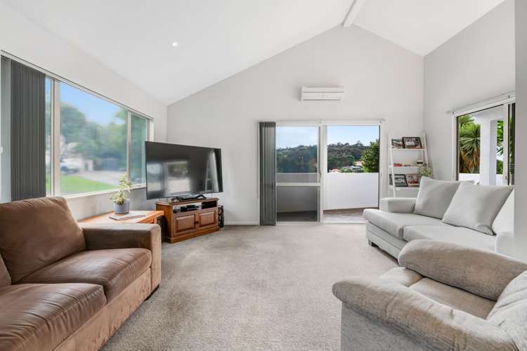 11 Kestrel Heights Arkles Bay_6