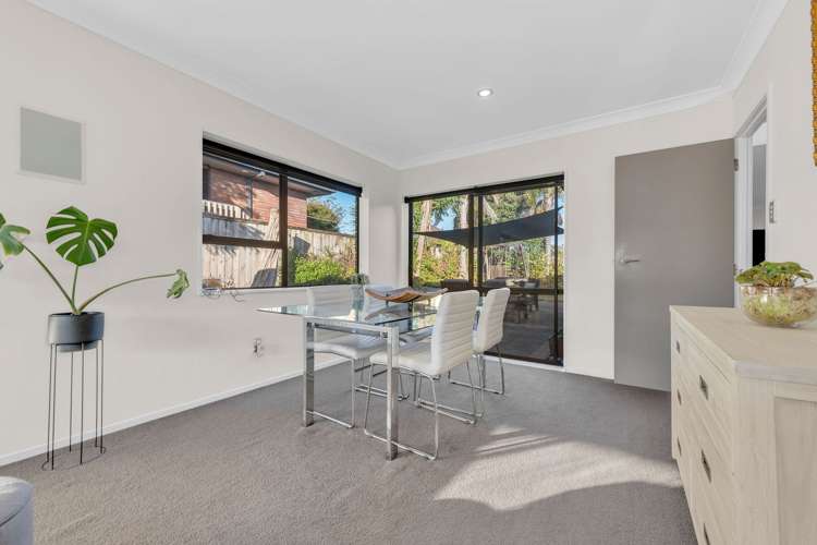 6 Billabong Place Botany Downs_7