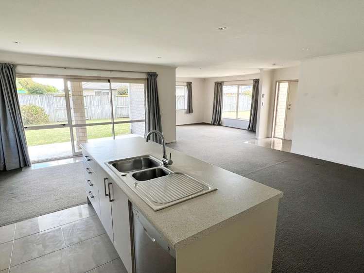 2 Derwent Place Flagstaff_3