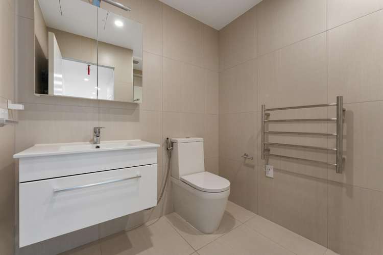 204/7c Hinaki Street Point England_10