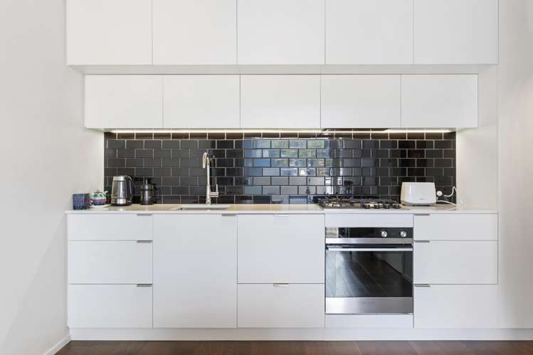 19 Jean Caldwell Way Island Bay_3