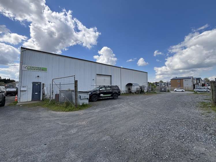 8/8a Quail Place Hamilton Lake_10