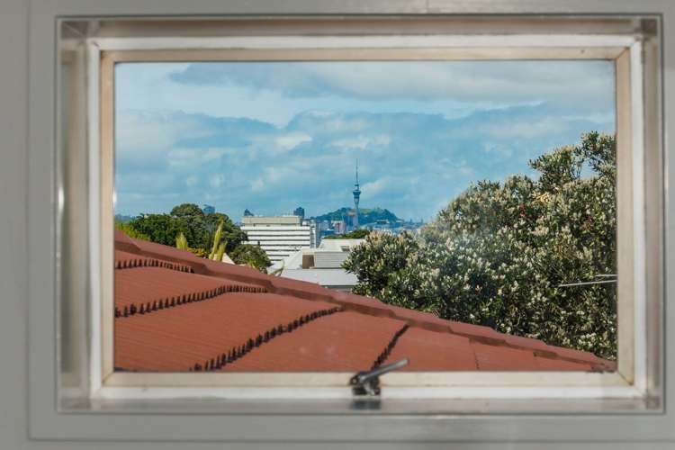 2/6 Richards Avenue Forrest Hill_12