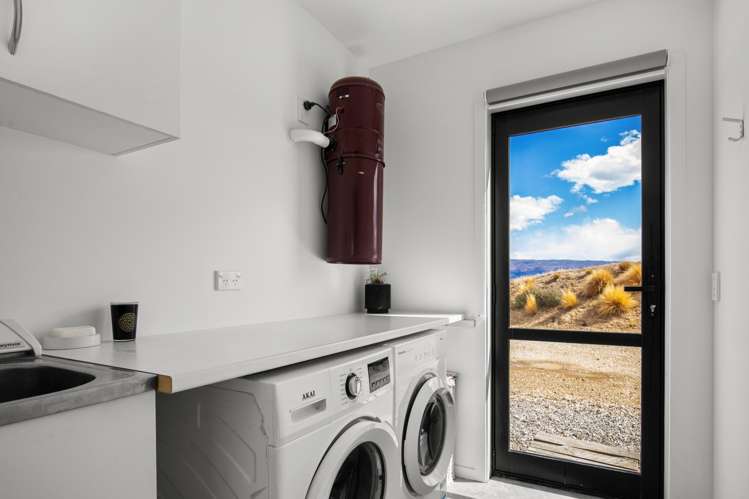 77 Leaning Rock Road Alexandra_17