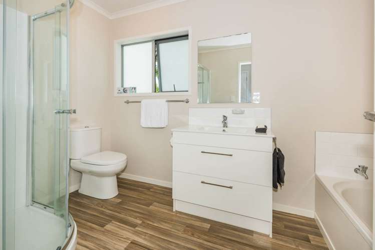 17a Tallington Crescent Torbay_18