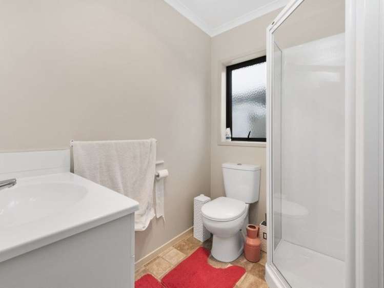 100 Farringdon Avenue Rototuna North_10